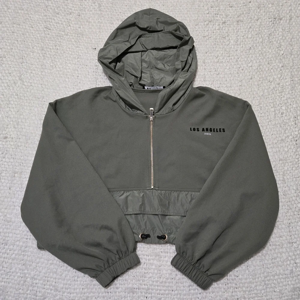 ZARA Olive Green Los Angeles Hoodie Half Zip Cropped Pullover Size Large - Picture 9 of 16